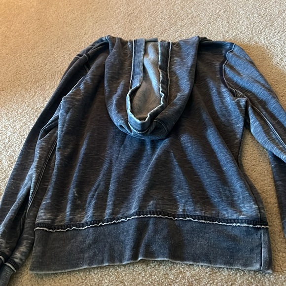 Women’s hooded zip up small - Picture 3 of 3
